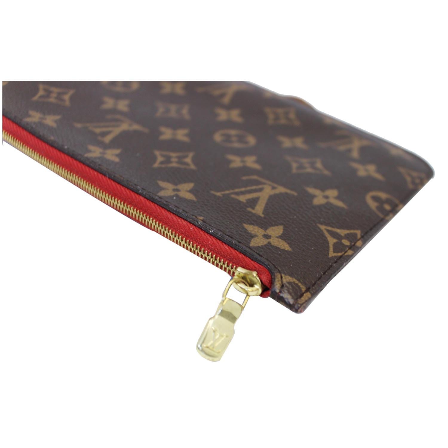 Louis Vuitton Neverfull MM Pouch Wristlet Pochette