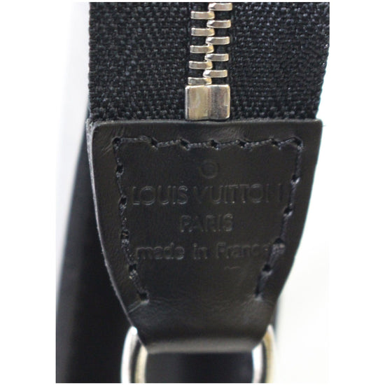 LOUIS VUITTON Pochette Accessoires Epi Leather Pouch Black TT2837 