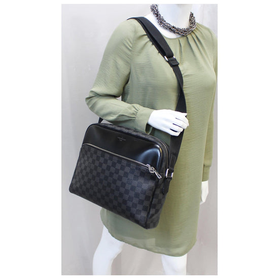 Louis Vuitton Damier Graphite Canvas Dayton Reporter PM Crossbody Bag -  Yoogi's Closet