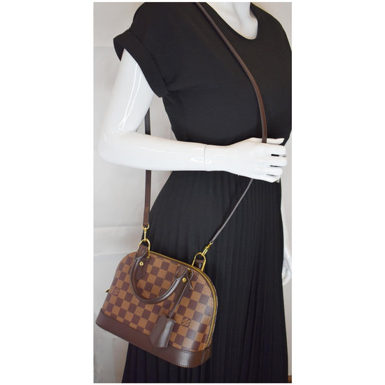 Louis Vuitton Alma Shoulder bag 394220