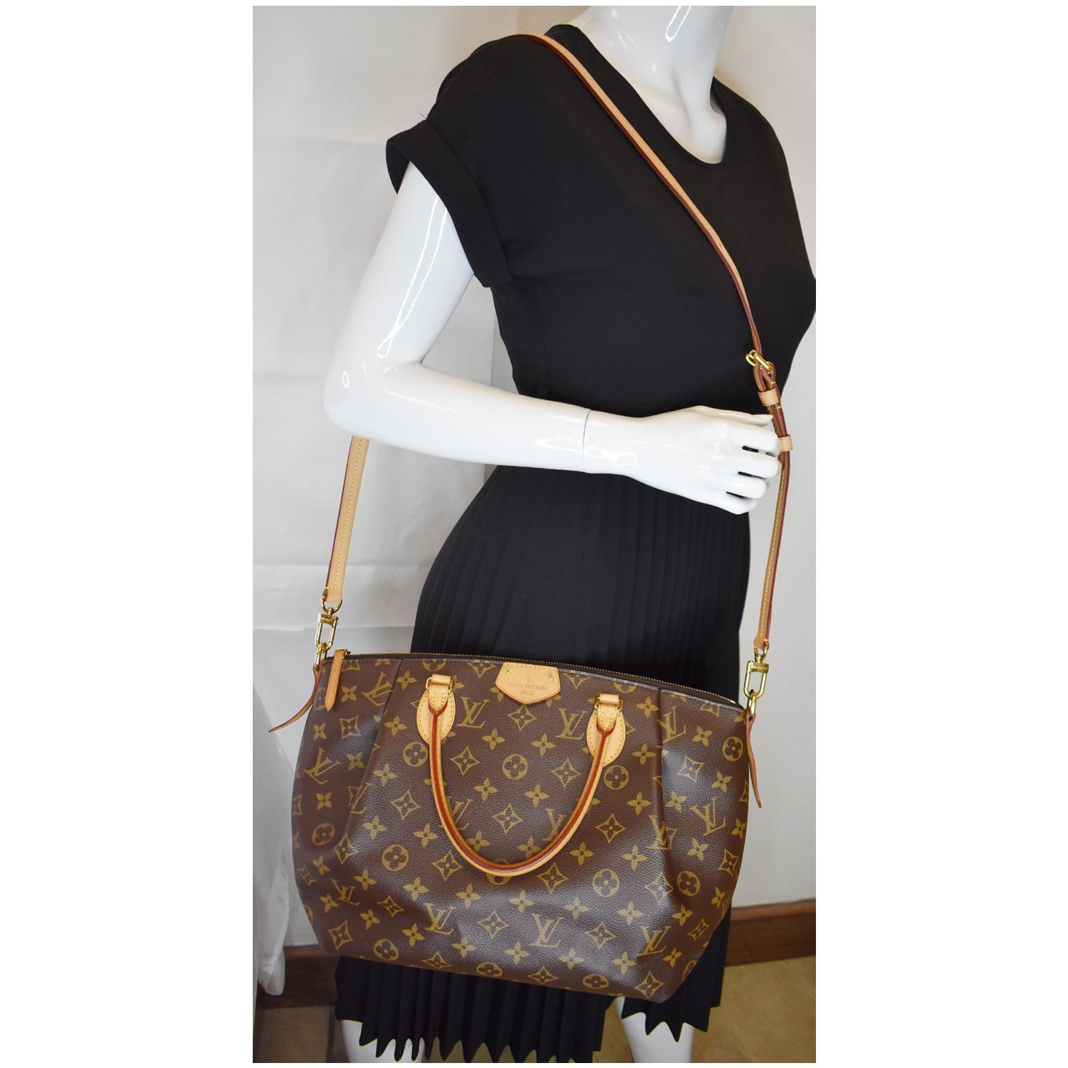 Louis Vuitton Monogram Canvas Turenne PM Bag - Yoogi's Closet