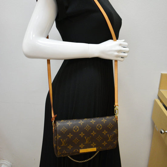 Louis Vuitton Monogram Favorite PM w/ Strap - Brown Crossbody Bags,  Handbags - LOU703908