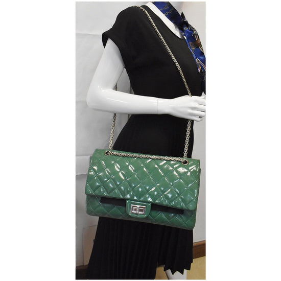 2.55 patent leather handbag Chanel Green in Patent leather - 31217747