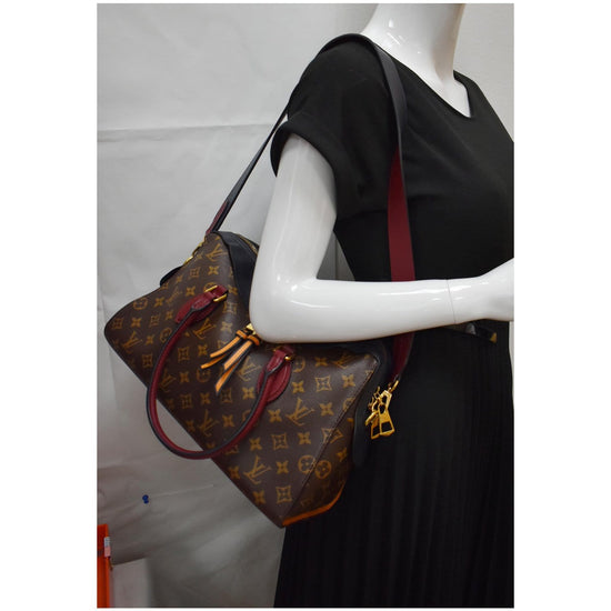 Tuileries cloth handbag Louis Vuitton Brown in Cloth - 31525306