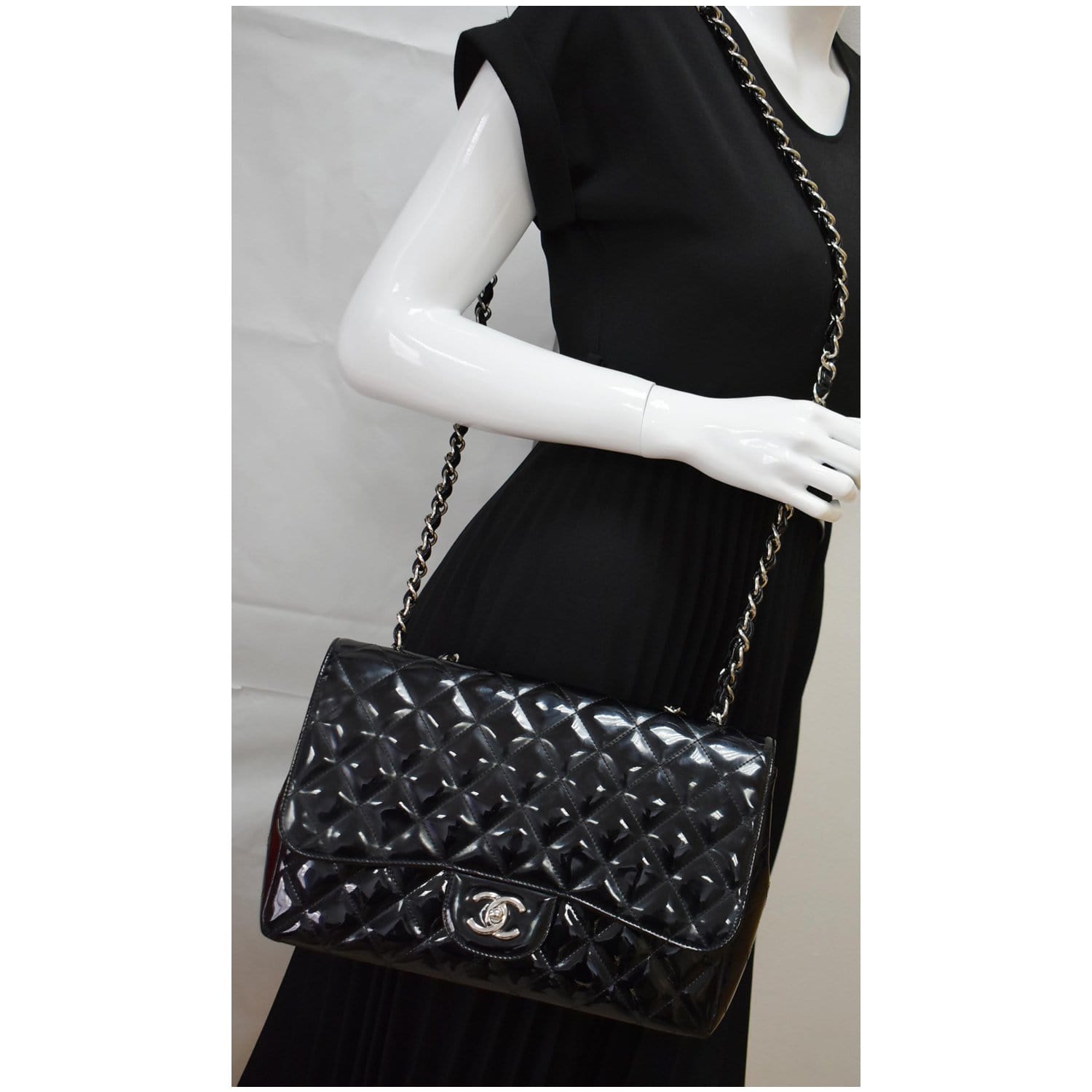 Chanel Classic Double Jumbo Quilted Flap 223006 Black Patent Leather  Shoulder Bag  Chanel  Buy at TrueFacet