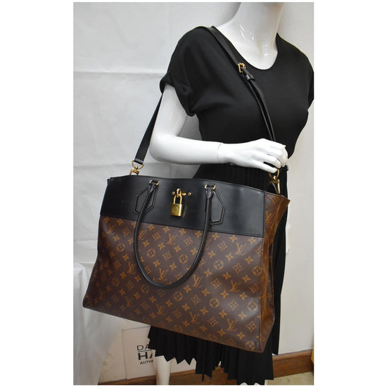 Louis Vuitton Monogram City Steamer XXL - dress. Raleigh