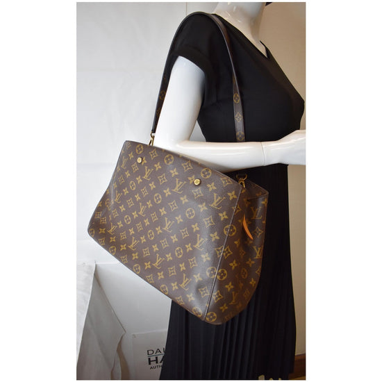 Montaigne cloth handbag Louis Vuitton Brown in Cloth - 26126866