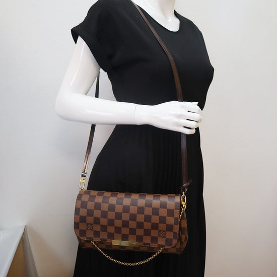 Favorite leather crossbody bag Louis Vuitton Brown in Leather - 31025166
