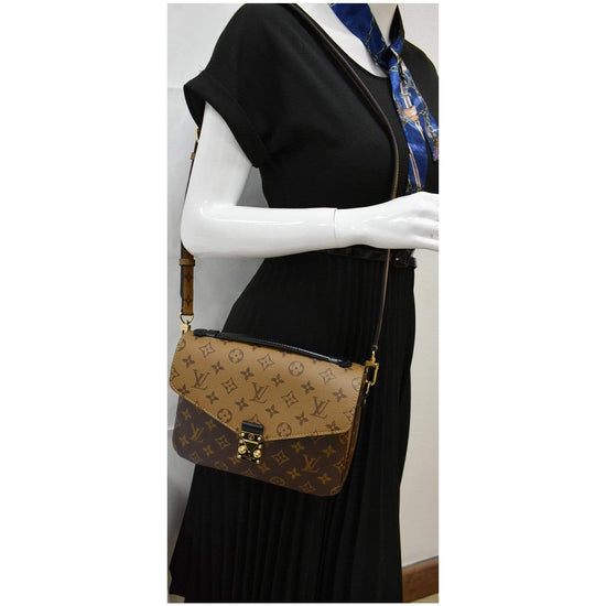 Louis Vuitton Brown Monogram Reverse Coated Canvas Pochette Métis Gold Hardware, 2020 (Very Good), Womens Handbag