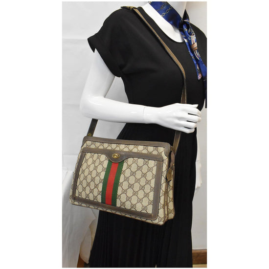 Vintage Gucci Shoulder Bag with Navy & White Flower Pattern – The