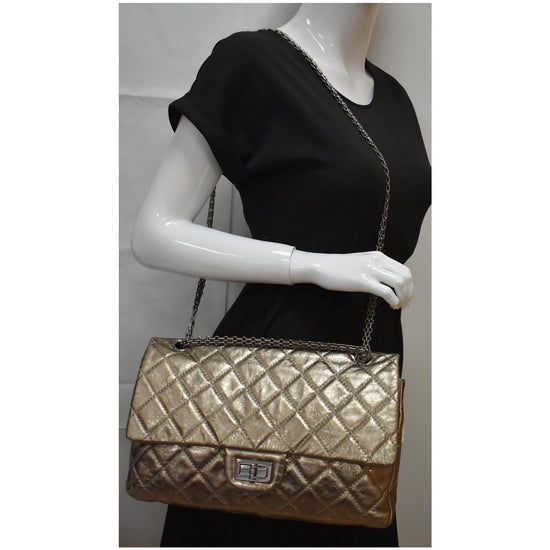 Maxi 2.55 handbag, Aged calfskin & gold-tone metal, black — Fashion