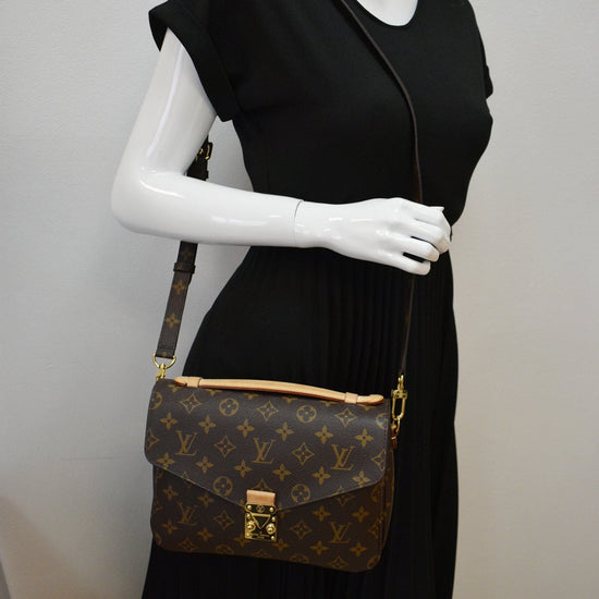 Metis leather crossbody bag Louis Vuitton Brown in Leather - 29647888