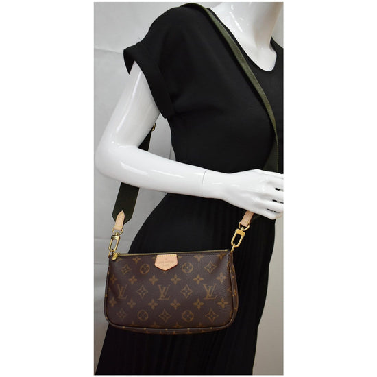 FWRD Renew Louis Vuitton Multi Pochette Accessories Shoulder Bag in White