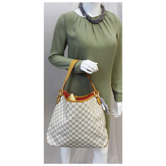 Louis Vuitton Damier Azur Beaubourg Hobo MM - Neutrals Hobos, Handbags -  LOU635807