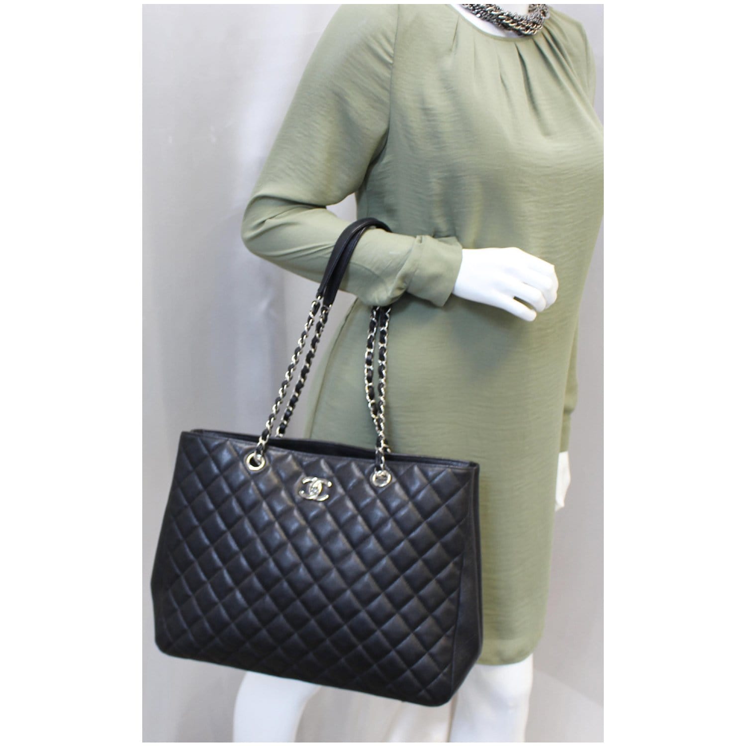 Chanel Black Quilted Calfskin Large Classic Tote Silver Hardware, 2020  Available For Immediate Sale At Sotheby's 