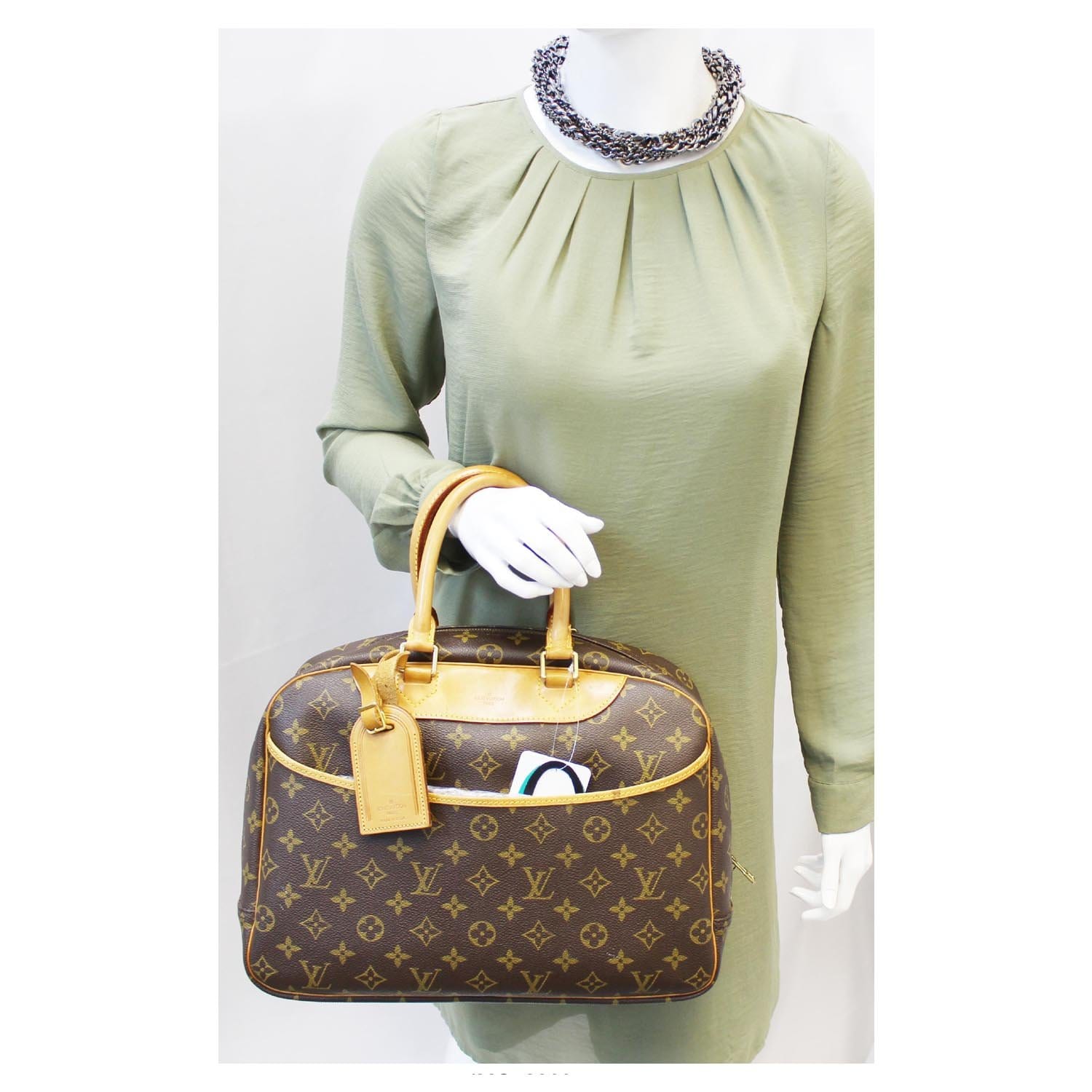 At Auction: Louis Vuitton, LOUIS VUITTON DEAUVILLE HANDBAG