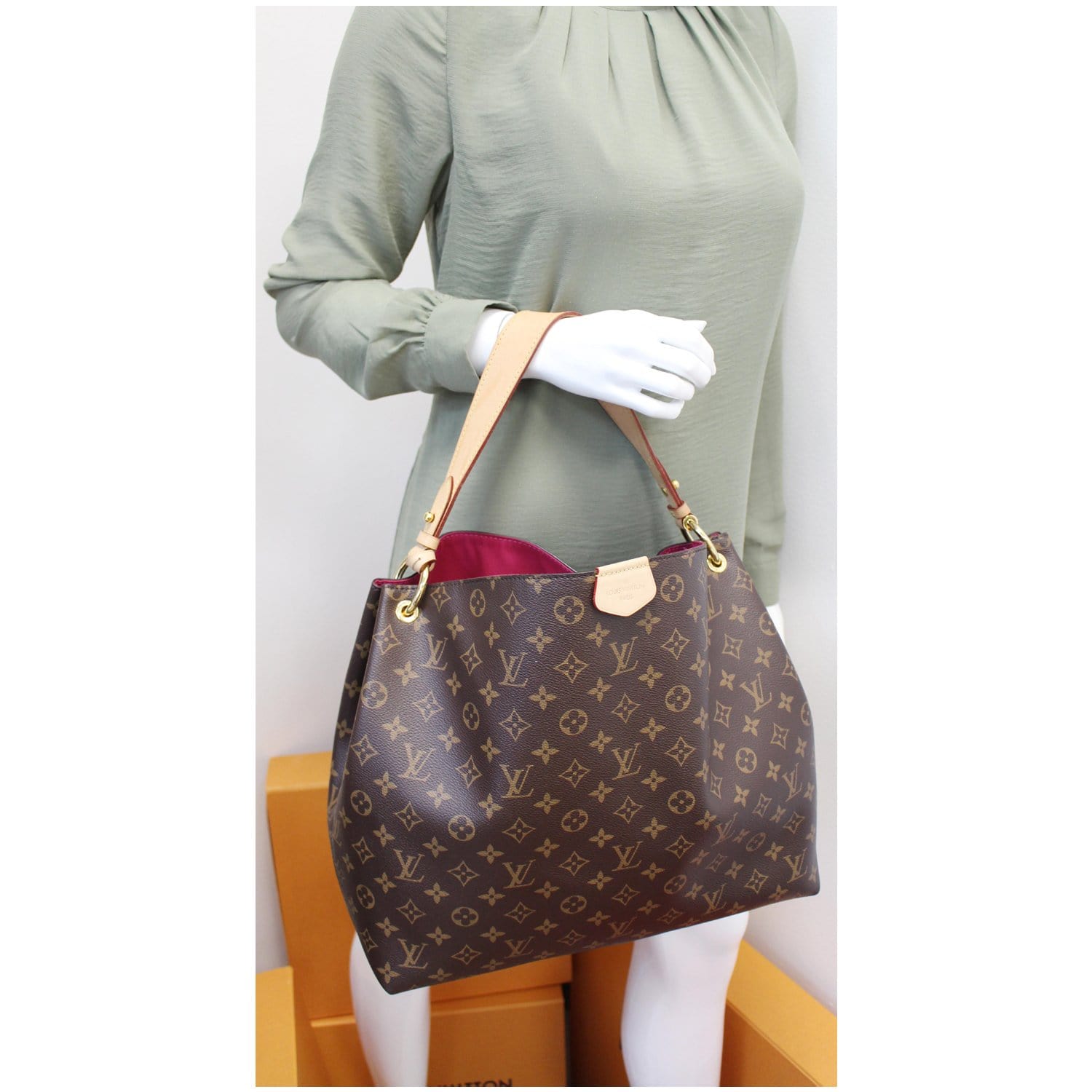 Louis Vuitton Graceful Handbag Monogram Canvas PM at 1stDibs  graceful mm  vs pm, graceful pm louis vuitton, louis vuitton delightful vs graceful