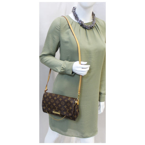 Louis Vuitton Favorite MM Monogram Canvas Cluth Bag Handbag Article: M40718  Made in France