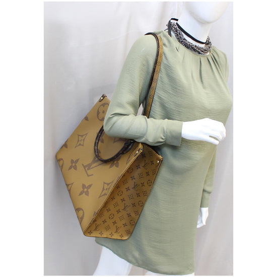 LOUIS VUITTON green 2019 ONTHEGO Tote Bag Monogram Giant Reverse