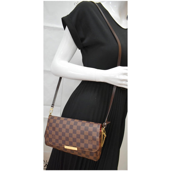 leather crossbody bag Louis Vuitton Brown in Leather - 23792388