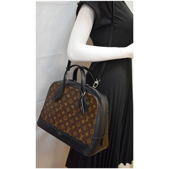 Chain bag leather handbag Louis Vuitton Brown in Leather - 12389074