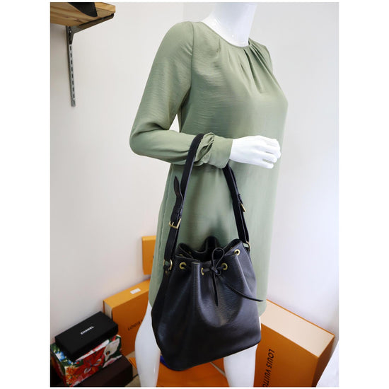 Louis Vuitton Epi Leather Petite Noe Shoulder Bag GM ไม่มีสายรัดปากกระเป๋า  💢5,990฿💢