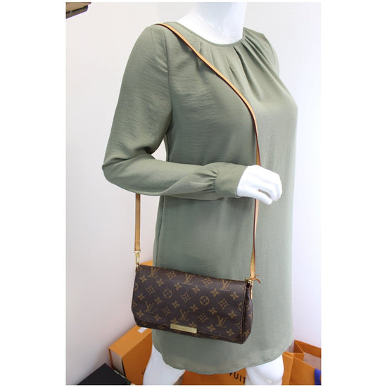 Favorite cloth crossbody bag Louis Vuitton Brown in Fabric - 27685052