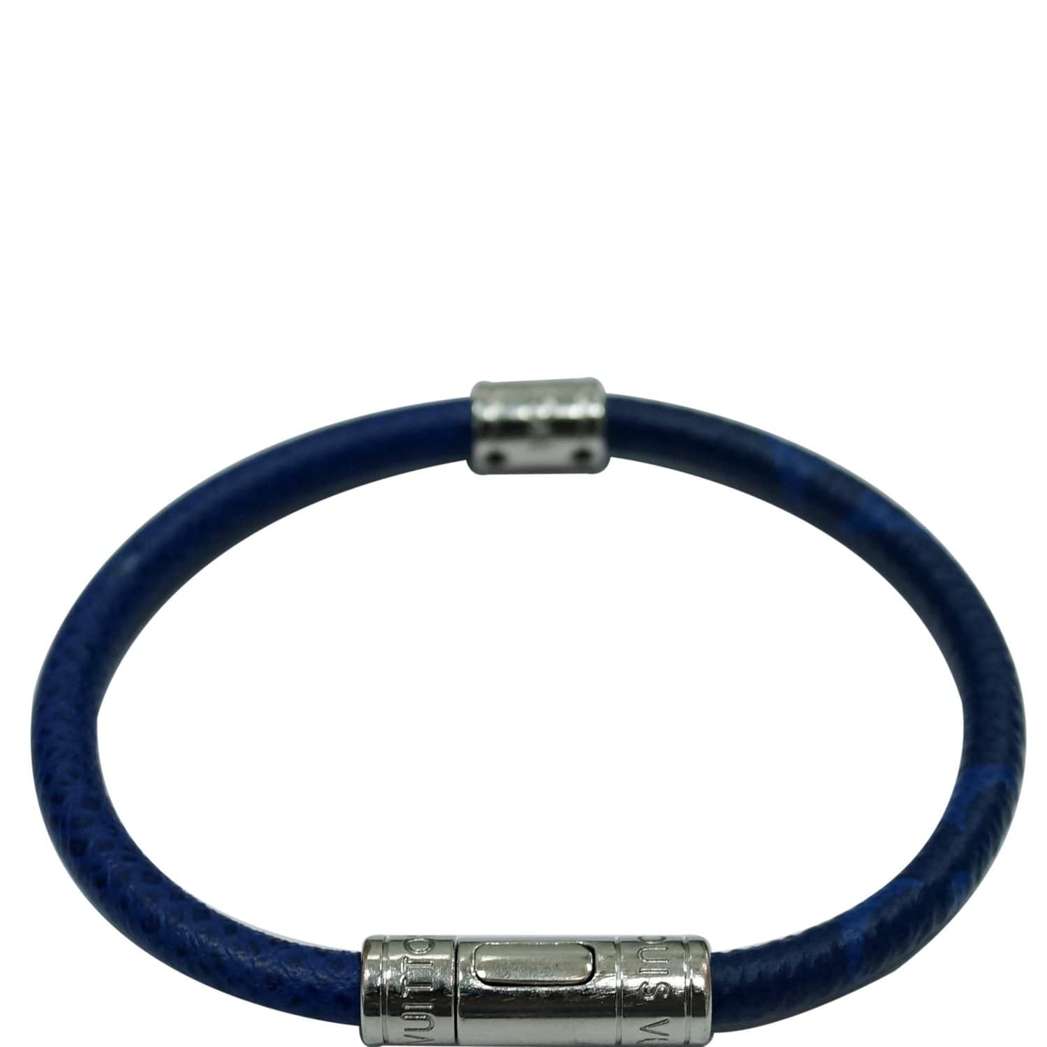 Leather bracelet Louis Vuitton Blue in Leather - 37399839