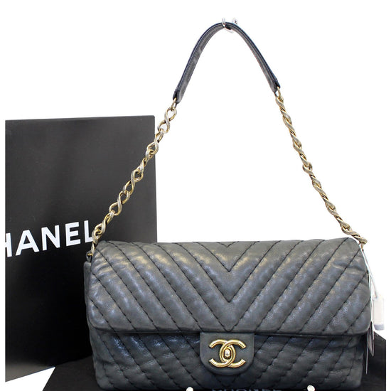 CHANEL Surpique Chevron Calfskin Classic Flap Shoulder Bag Black