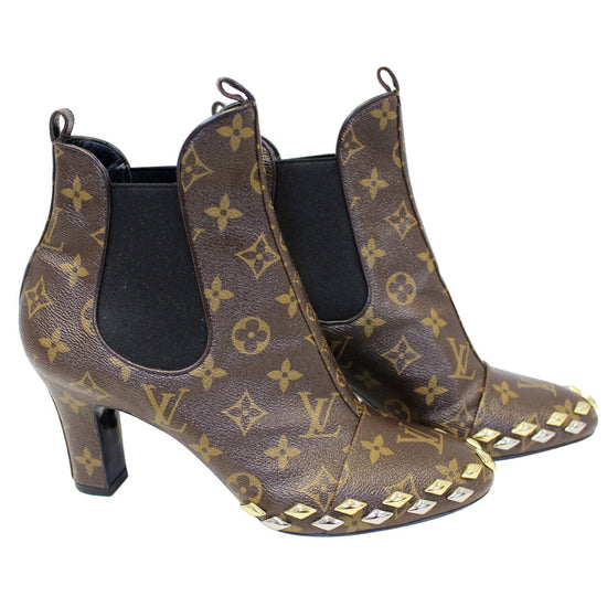 41 Louis Vuitton Boots – Consigning Women