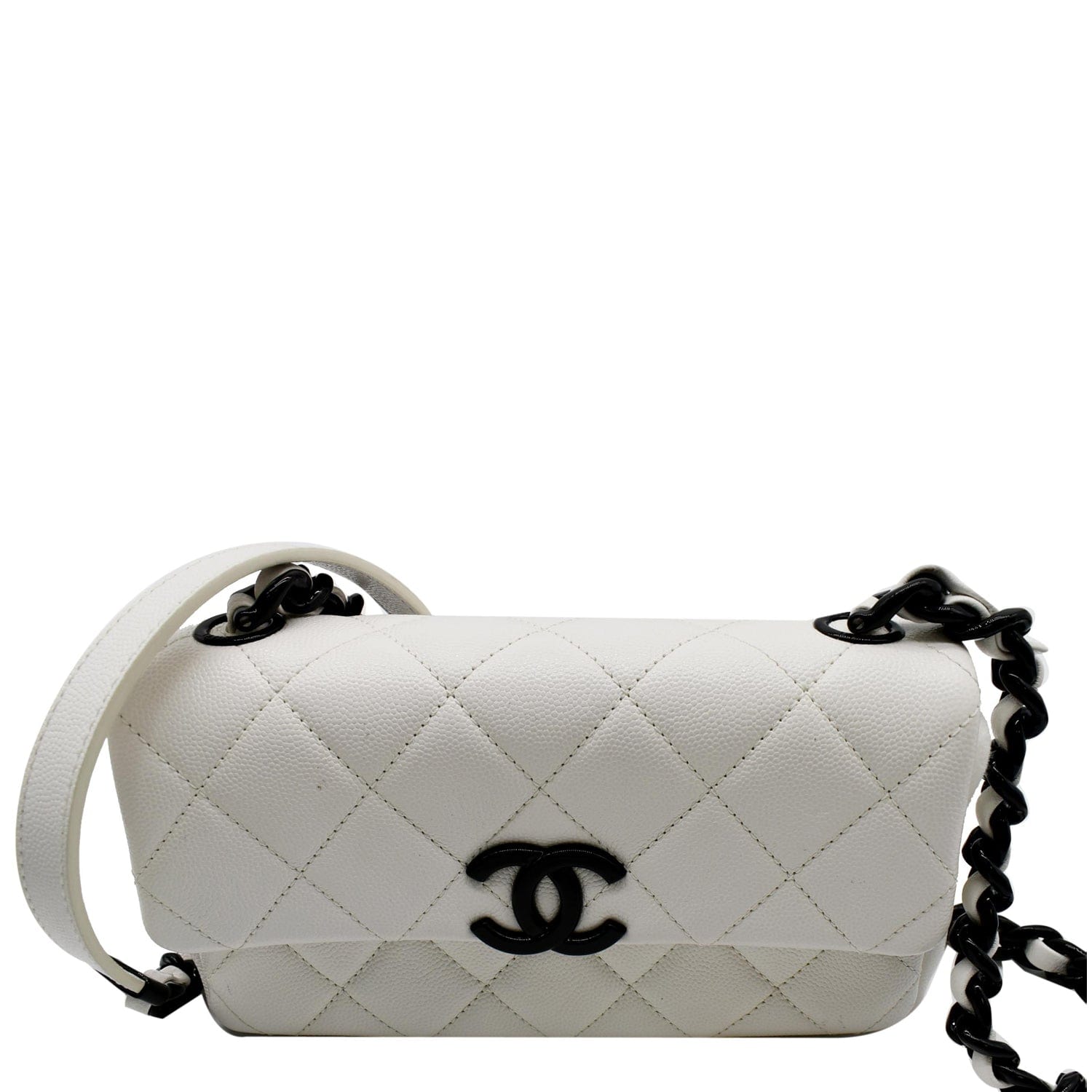 chanel black and white handbag