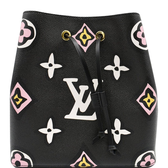 Louis Vuitton Black Monogram Giant Wild at Heart Neonoe MM Convertible Bag  at 1stDibs