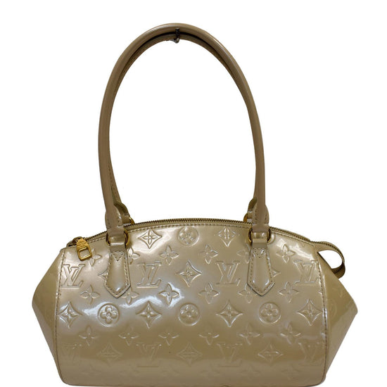 Louis Vuitton Blanc Corail Monogram Vernis Sherwood PM Bag For Sale at  1stDibs