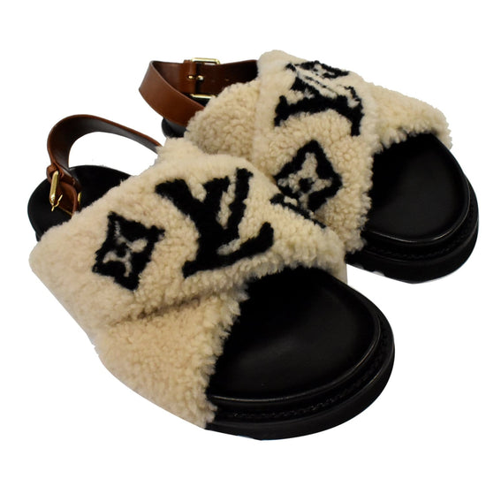 Louis Vuitton slide Paseo Flat Comfort Mule Black Shearling Fur