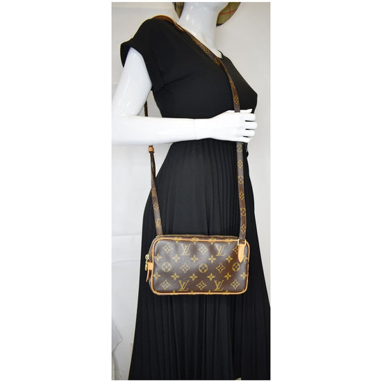 LOUIS VUITTON Pochette Marly Bandouliere Monogram Canvas