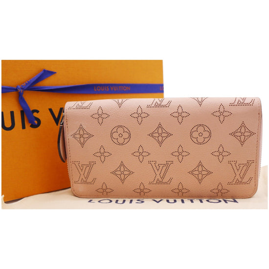 LOUIS VUITTON Mahina Leather Zippy Wallet Magnolia