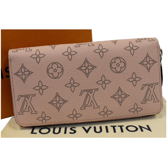 Louis Vuitton, Bags, Euc Louis Vuitton Magnolia Pink Monogram Mahina  Zippy Wallet