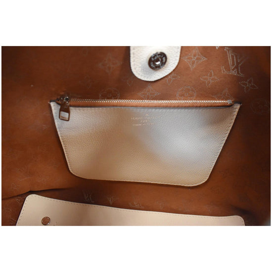 Carmel leather handbag Louis Vuitton Brown in Leather - 20572349