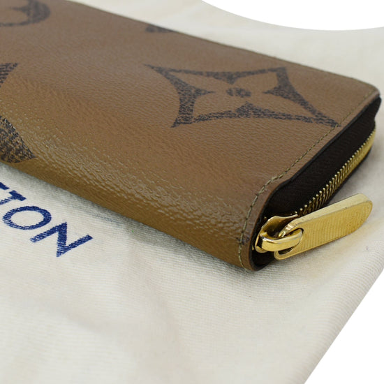 Louis Vuitton Giant Monogram Reverse Long Zippy Wallet. Made in France.  Microchip.