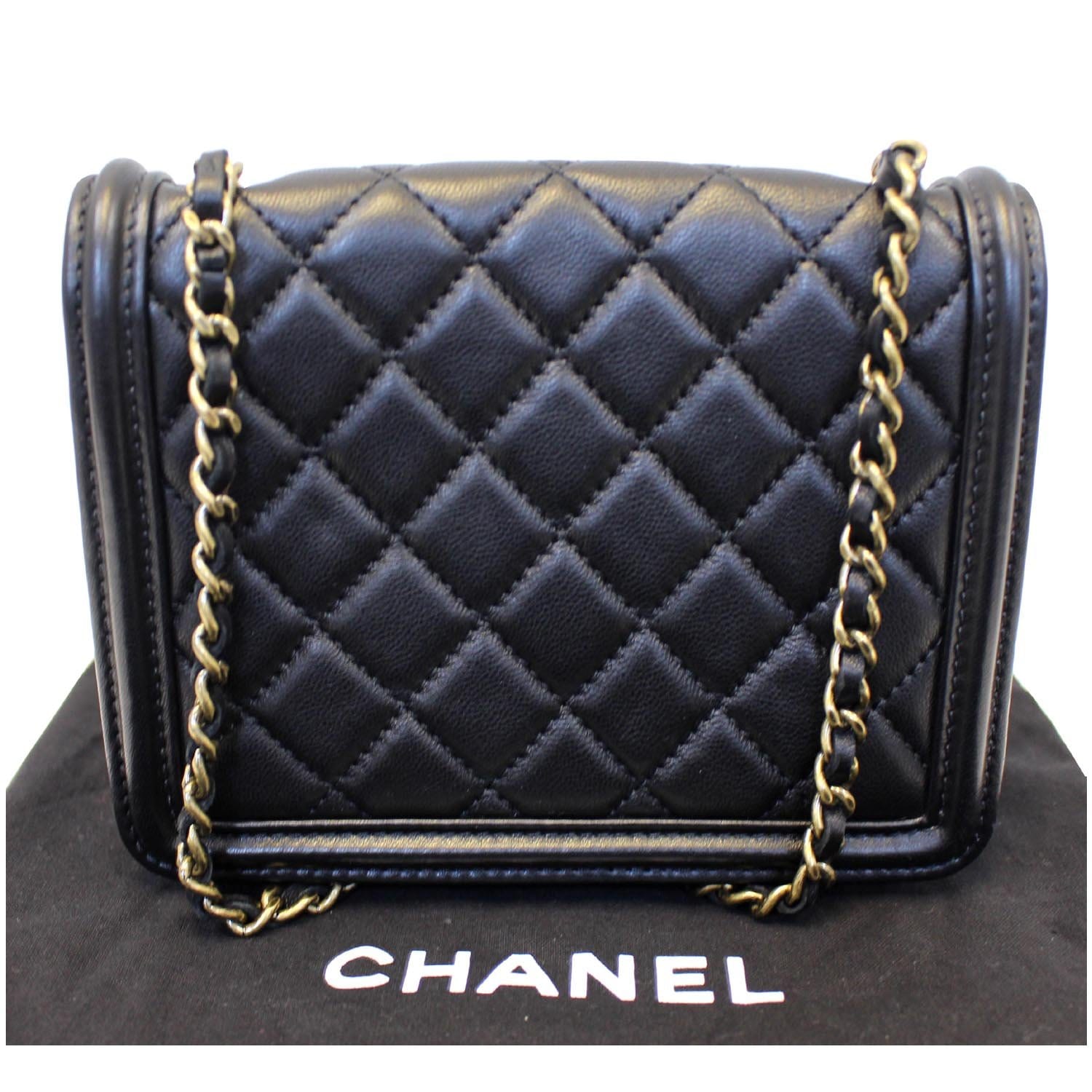 Chanel Tests Purse Lovers With 3000 Price Hikes  WSJ