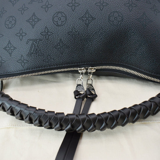 Beaubourg hobo leather handbag Louis Vuitton Black in Leather - 32907290
