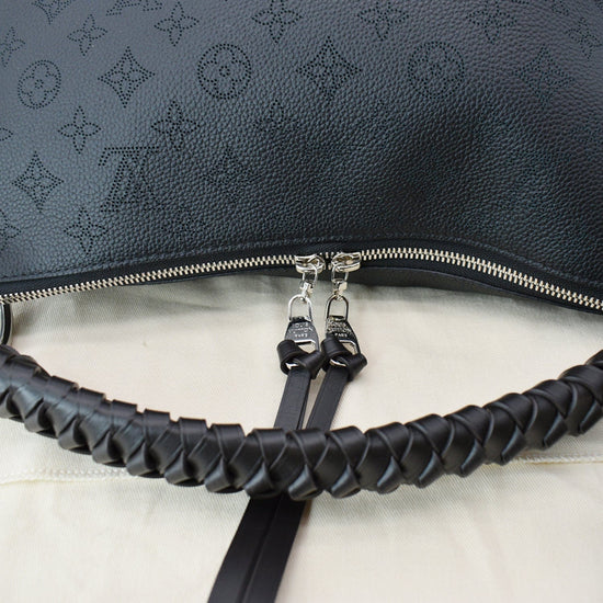 Authentic Louis Vuitton Black Mahina Leather Beaubourg Hobo MM Bag – Paris  Station Shop