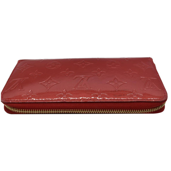 Pre-Owned Louis Vuitton 2011 Monogram Vernis Red Patent Leather Zippy Wallet