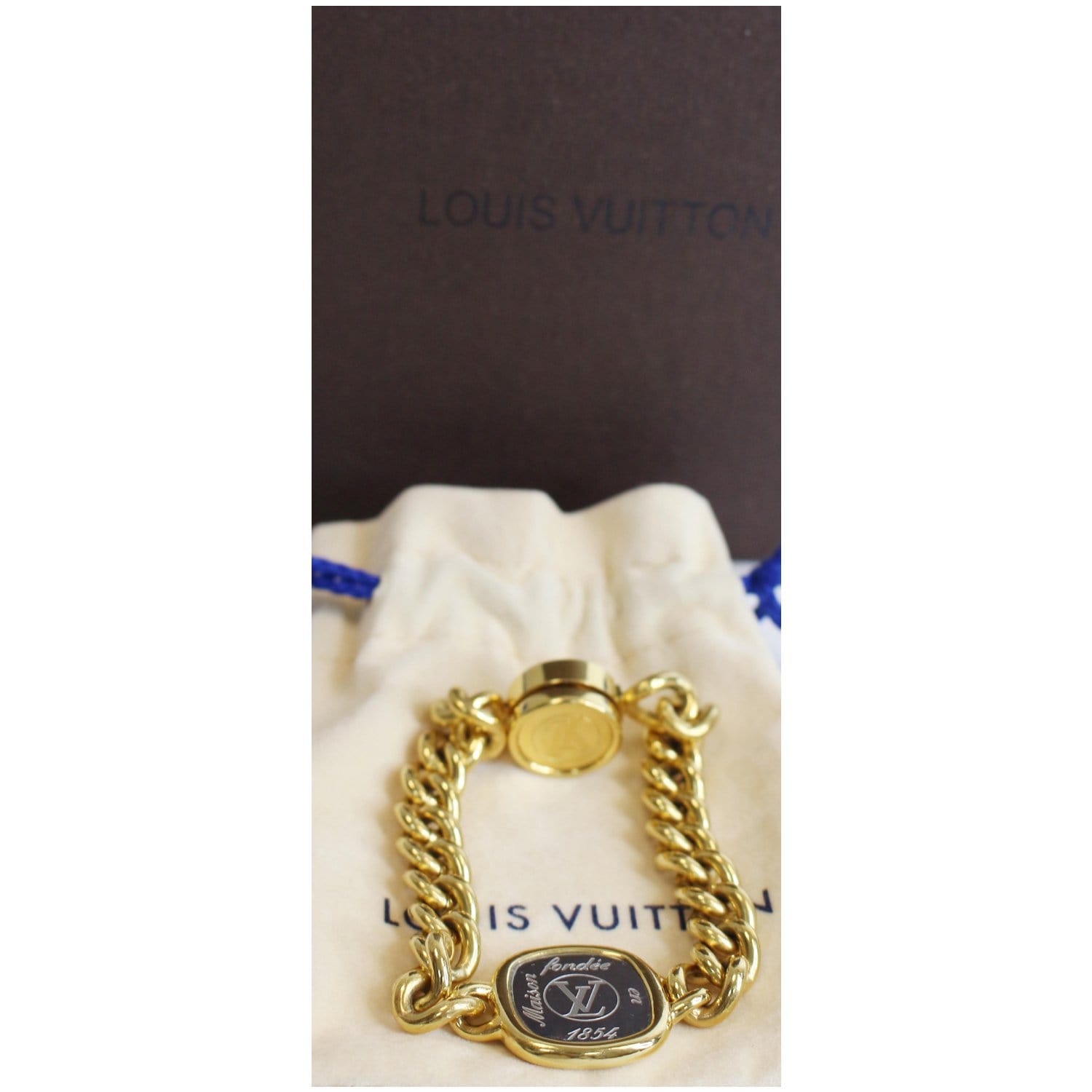 Louis Vuitton LV Volt Upside Down Bracelet 18K Pink Gold at 1stDibs  louis  vuitton volt bracelet, bracelet lv rose, lv upside down necklace