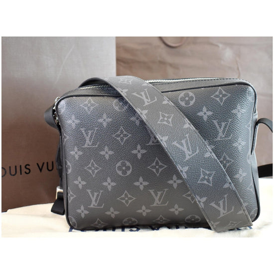 Outdoor leather satchel Louis Vuitton Black in Leather - 33619819