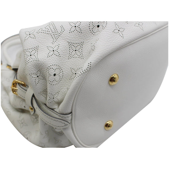 LOUIS VUITTON Mahina XL White 76275