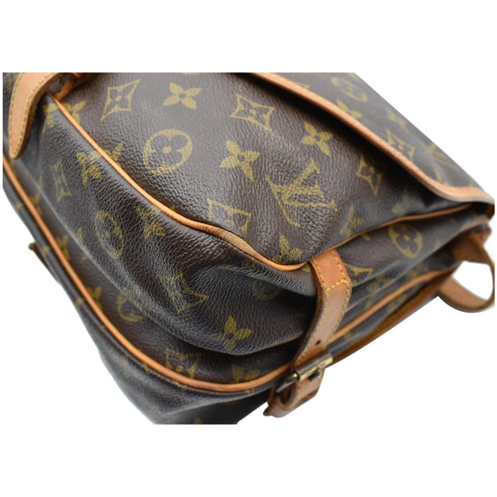 Saumur cloth crossbody bag Louis Vuitton Brown in Cloth - 18345449