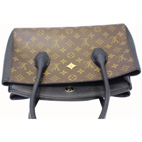 LOUIS VUITTON Florine Monogram Canvas Shoulder Bag Red