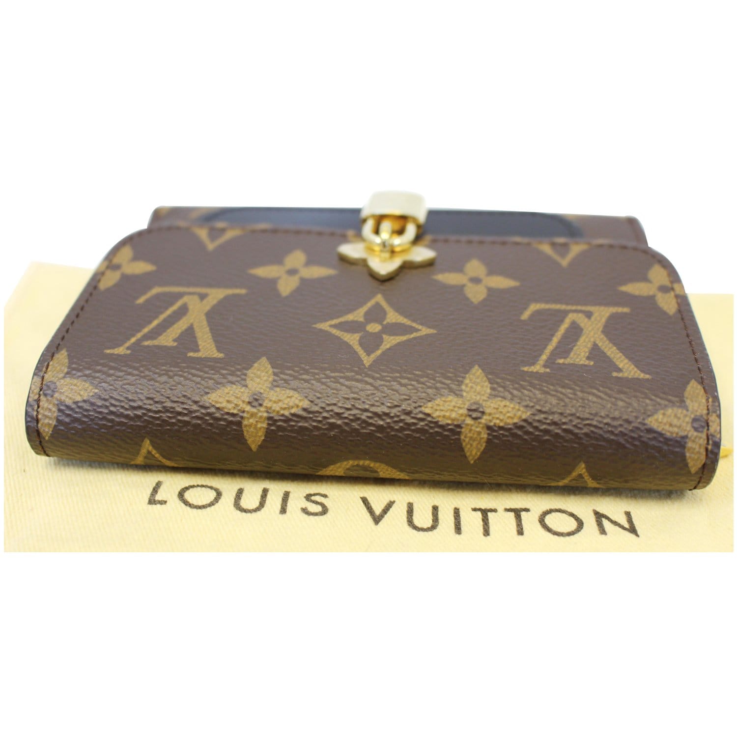 Louis Vuitton Kisslock Compact Wallet – yourvintagelvoe