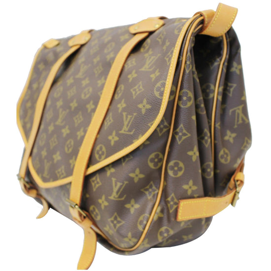 Louis Vuitton Saumur 43 Brown Cloth ref.787884 - Joli Closet